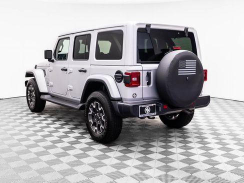 Used 2024 Jeep Wrangler Unlimited Sahara w/ Safety Group AWD/4WD image 3