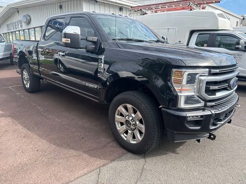 Used 2020 Ford F250 Platinum w/ FX4 Off-Road Package AWD/4WD image 3