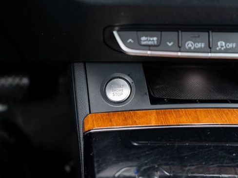 Used 2023 Audi Q5 2.0T Premium w/ Convenience Package image 27