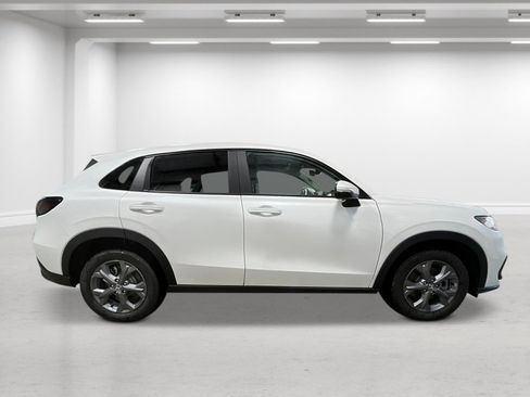 New 2026 Honda HR-V LX image 2