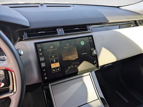 Used 2025 Land Rover Range Rover Velar S image 12