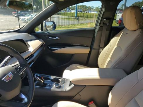 Used 2024 Cadillac XT4 Luxury image 13