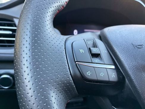 Used 2025 Ford Escape ST-Line image 27