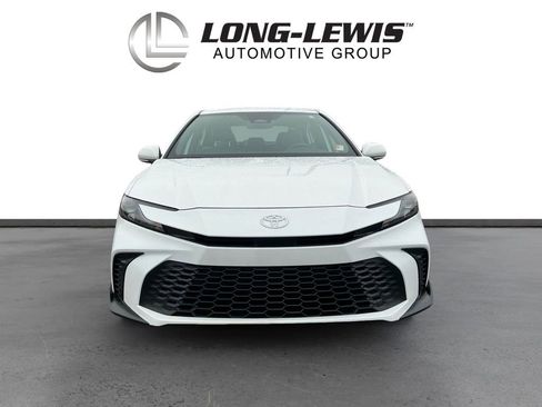 Used 2025 Toyota Camry SE w/ Multimedia Upgrade Package image 11