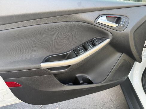 Used 2015 Ford Focus Titanium w/ Titanium Technology Package image 5