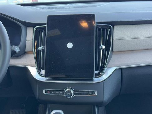 New 2026 Volvo XC90 T8 Plus w/ Protection Package Premier image 8