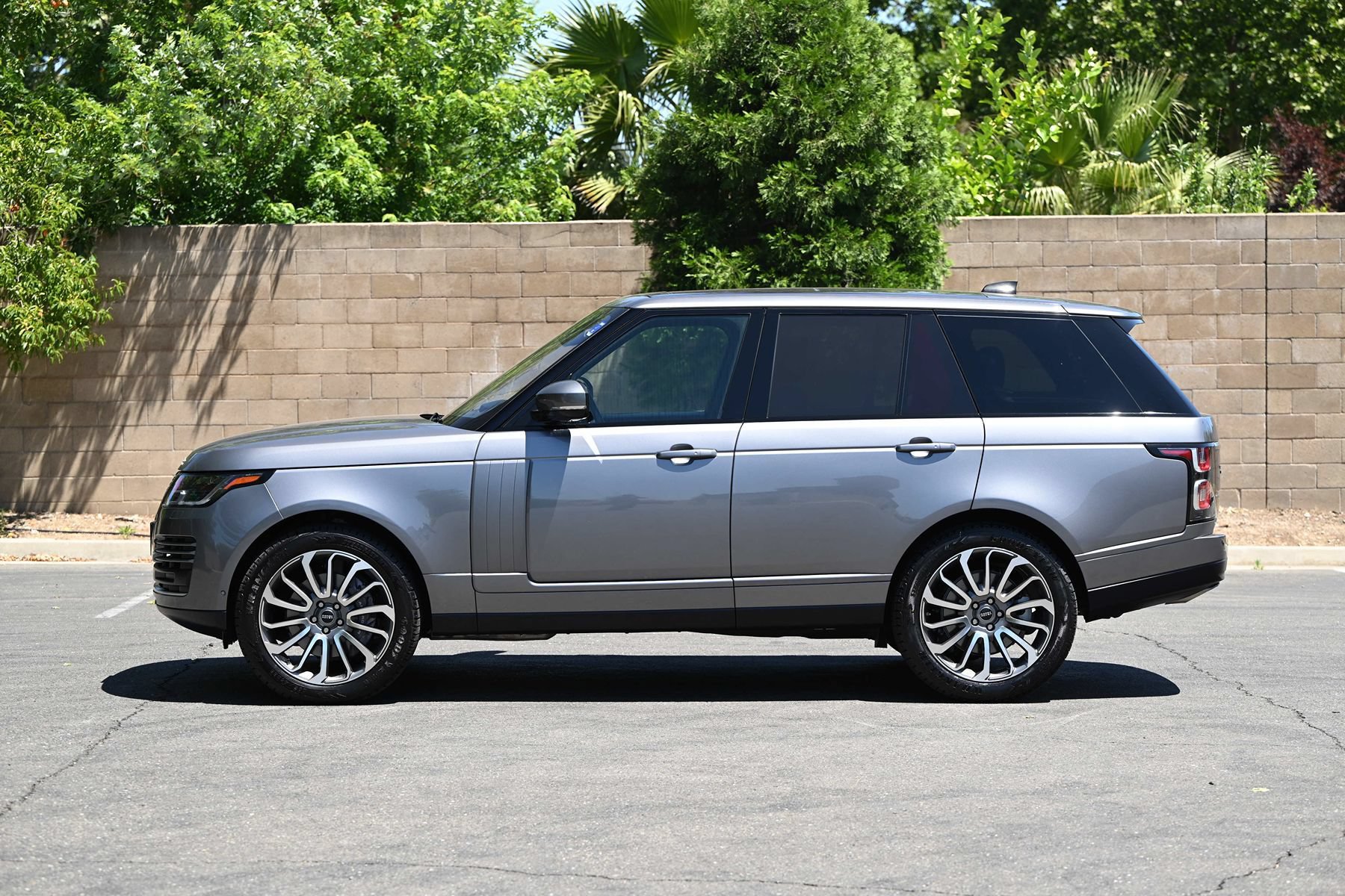 Used 2020 Land Rover Range Rover HSE AWD/4WD image 10