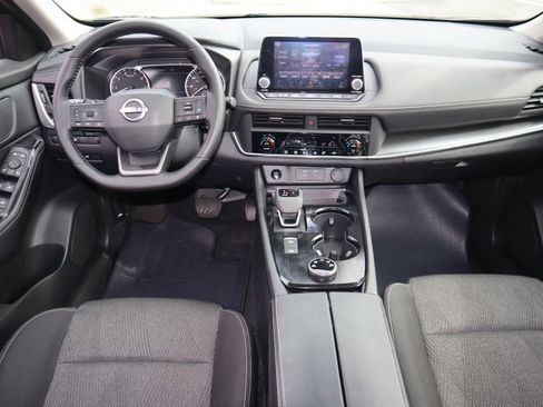 Certified 2025 Nissan Rogue SV AWD/4WD image 13