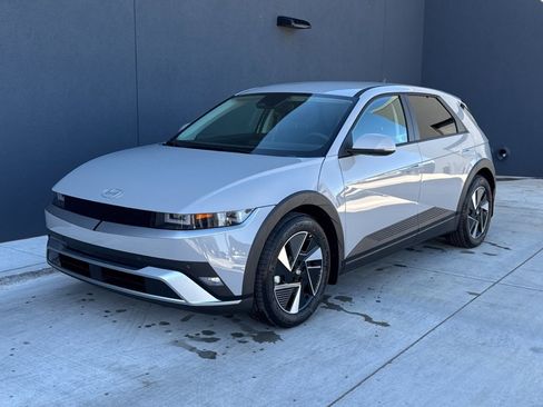 New 2026 Hyundai Ioniq 5 SE image 1