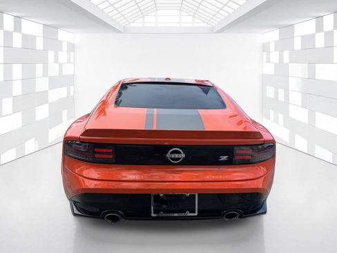 Certified 2024 Nissan Z Performance w/ Heritage Edition RWD image 6