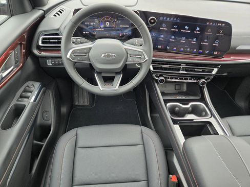 New 2026 Chevrolet Traverse Z71 w/ Driver Confidence Package image 11