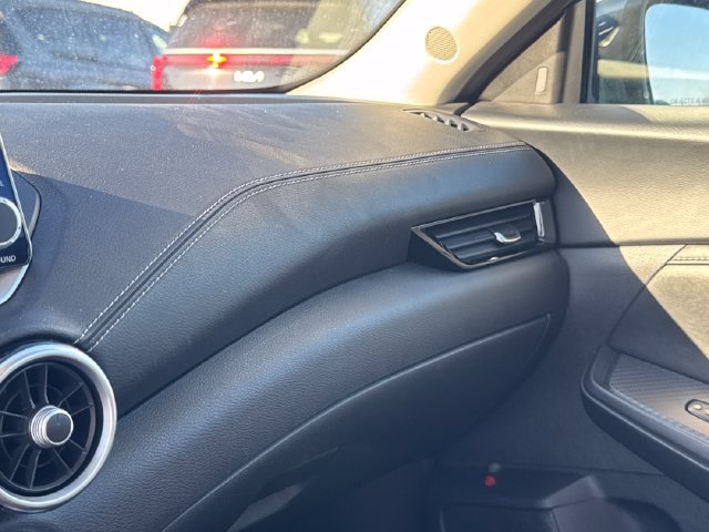 Used 2024 Nissan Sentra SV FWD image 32