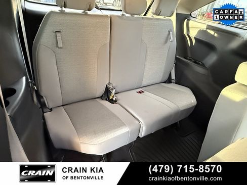 Used 2025 Toyota Sienna LE image 31