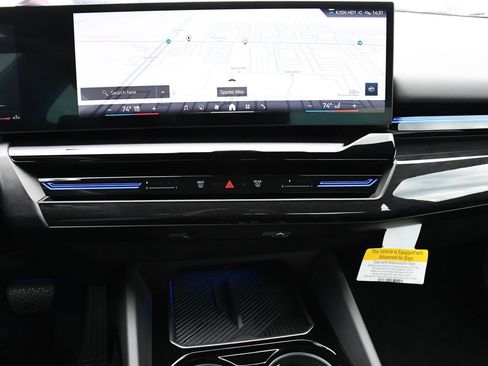 Used 2024 BMW 530i xDrive w/ Convenience Package image 14