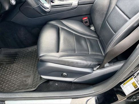 Used 2019 Mercedes-Benz GLC 300 GLC 300 image 35