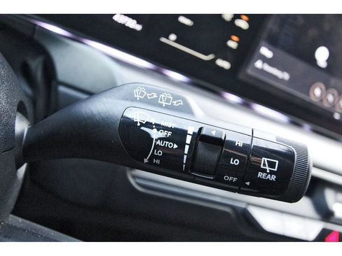 Used 2024 Kia EV9 Light Long Range RWD image 19