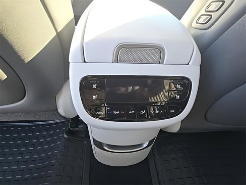 New 2026 Hyundai Ioniq 9 Calligraphy image 26