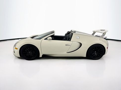 Used 2011 Bugatti Veyron AWD/4WD image 8