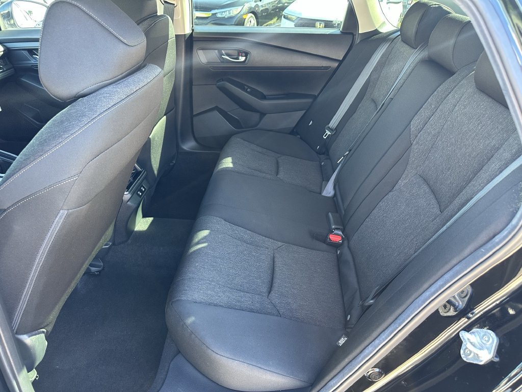 Used 2025 Honda Accord SE image 17