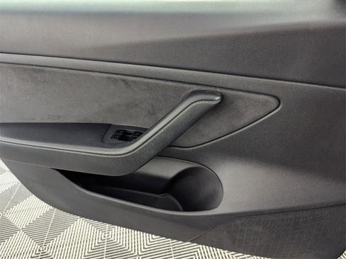 Used 2021 Tesla Model 3 Standard Range Plus image 27