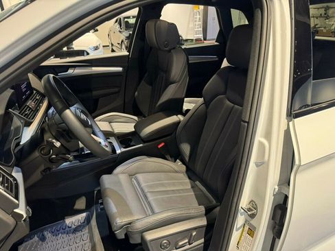 Used 2025 Audi Q5 2.0T Premium Plus w/ Premium Plus Package image 11