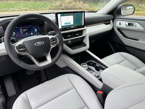 New 2026 Ford Explorer Active w/ Active Comfort Package image 32