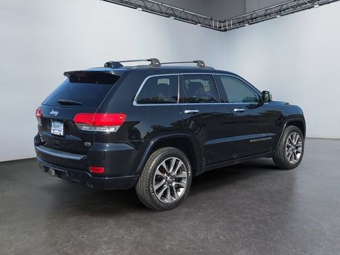 Used 2017 Jeep Grand Cherokee Overland AWD/4WD image 5