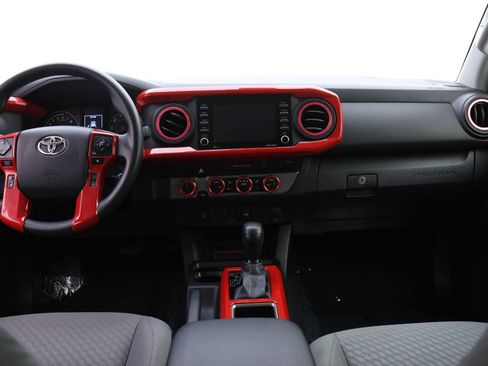 Certified 2022 Toyota Tacoma SR image 5