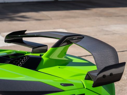 Used 2019 Lamborghini Aventador SVJ image 34