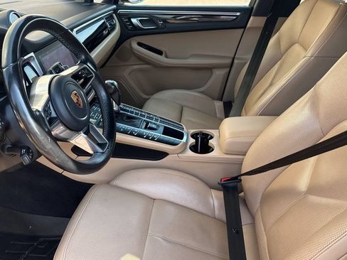 Used 2019 Porsche Macan AWD/4WD image 9
