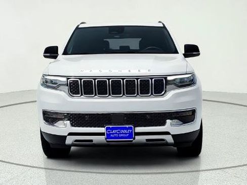 Used 2024 Jeep Wagoneer L Series II RWD image 2