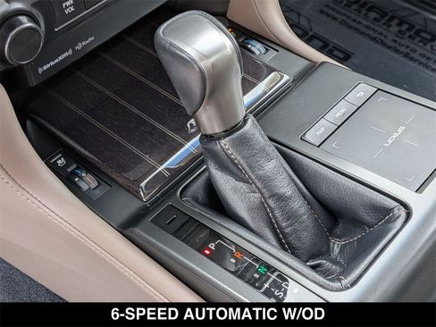 Used 2023 Lexus GX 460 Premium w/ Premium Package image 5