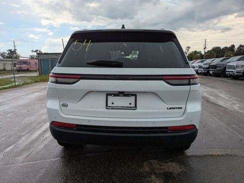 Used 2025 Jeep Grand Cherokee Limited w/ Black Appearance Package RWD image 5