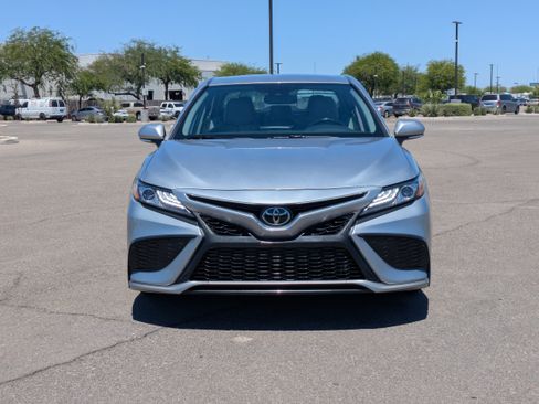Used 2024 Toyota Camry XSE FWD image 10