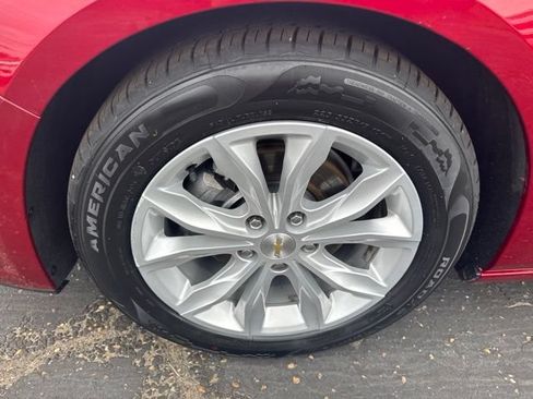 Used 2024 Chevrolet Malibu LT FWD image 9