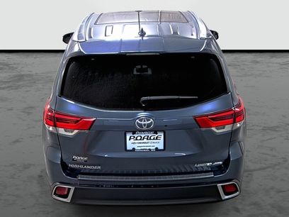 Used 2019 Toyota Highlander Limited Platinum