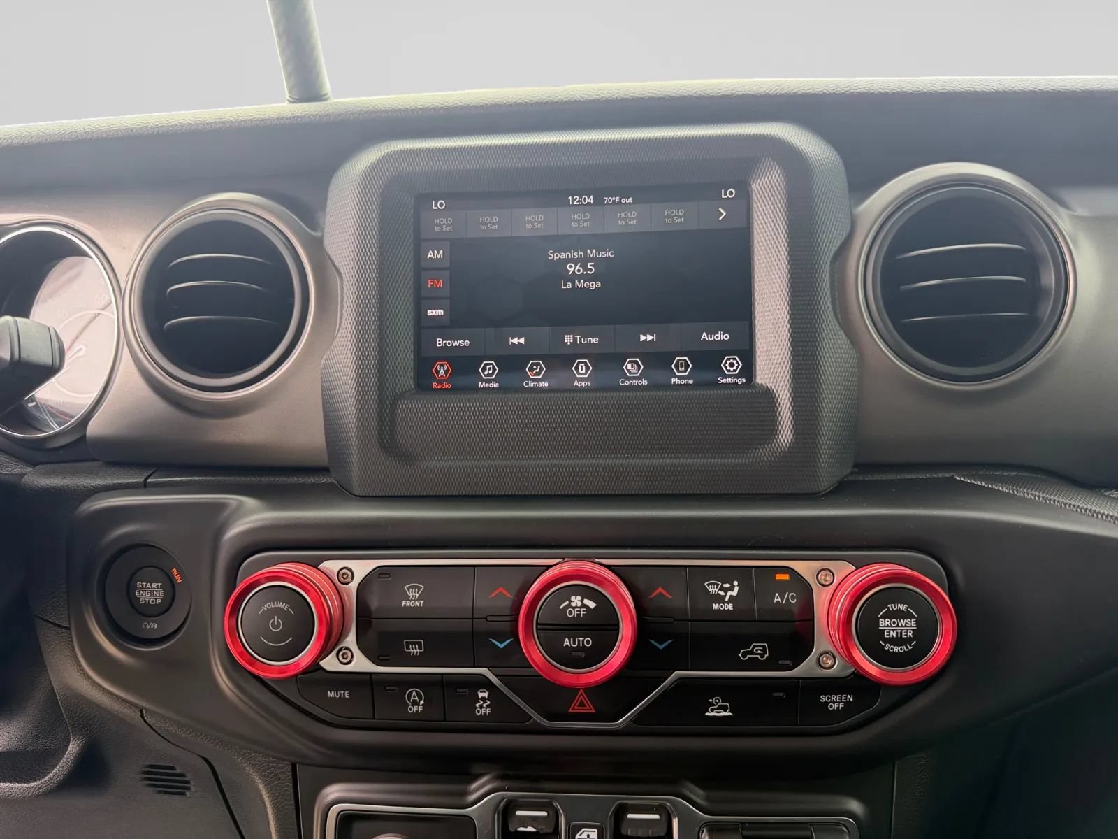 Used 2021 Jeep Gladiator Sport AWD/4WD image 19