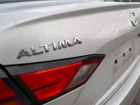 Used 2021 Nissan Altima 2.5 SR FWD image 10