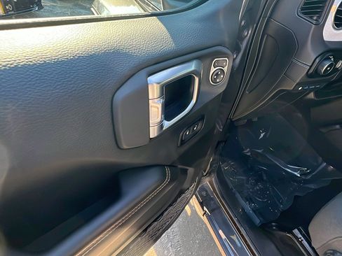 Used 2025 Jeep Wrangler Sahara 4xe w/ Safety Group image 15