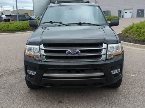 Used 2015 Ford Expedition Limited w/ Equipment Group 301A AWD/4WD image 3