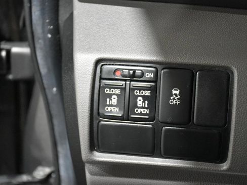 Used 2011 Honda Odyssey EX image 33