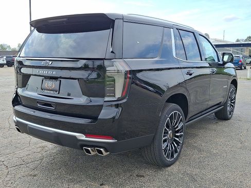 New 2025 Chevrolet Tahoe High Country AWD/4WD image 12