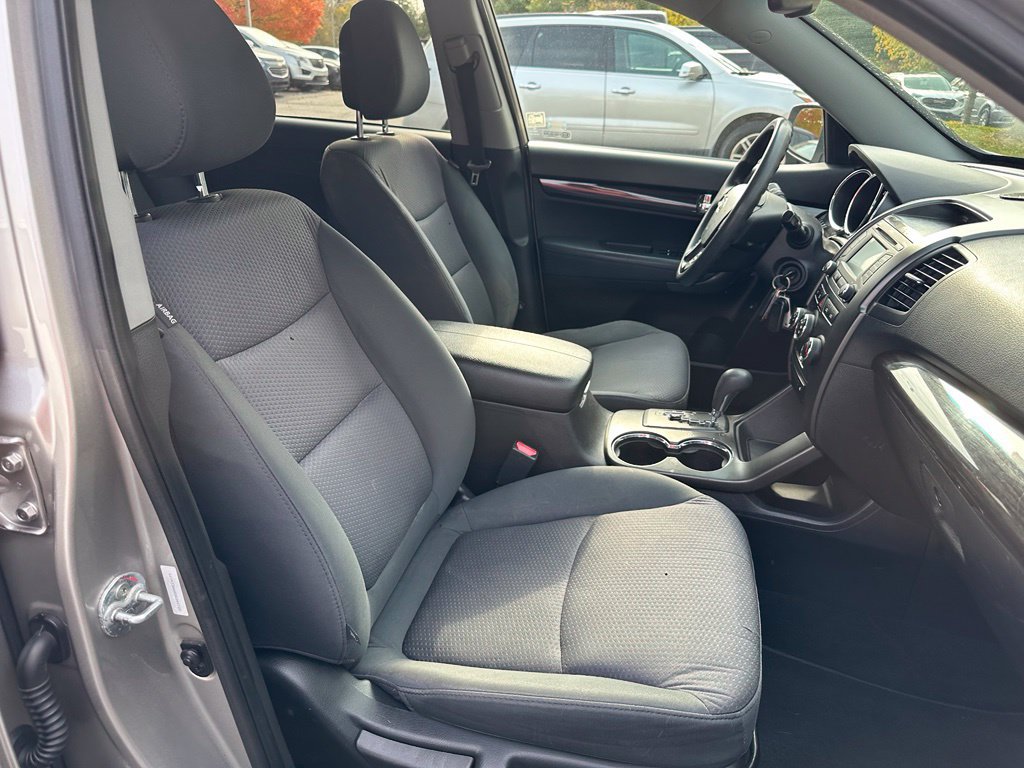 Used 2013 Kia Sorento LX w/ Convenience Pkg FWD image 25