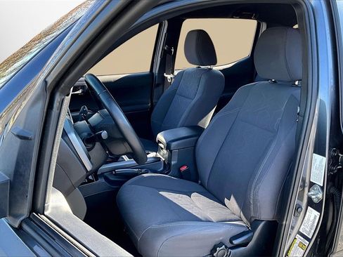 Used 2019 Toyota Tacoma TRD Off-Road image 20