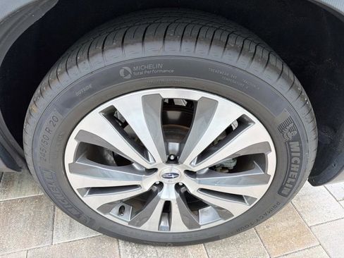 Used 2022 Subaru Ascent Touring AWD/4WD image 33