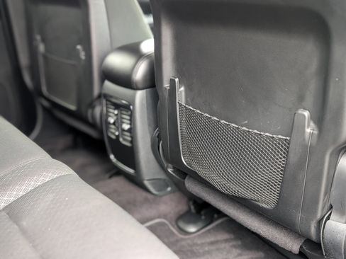 Used 2019 Jeep Grand Cherokee Laredo image 36