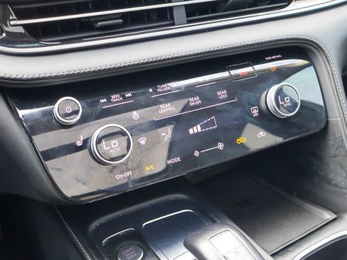 Used 2023 INFINITI QX60 Pure image 16