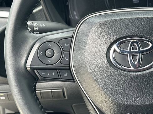 Certified 2025 Toyota Corolla SE w/ SE Premium Package FWD image 10