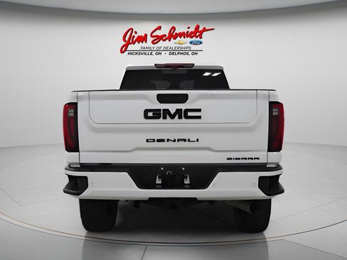 Used 2025 GMC Sierra 3500 Denali Ultimate AWD/4WD image 5