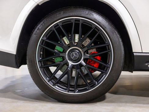 Used 2024 Mercedes-Benz GLS 63 AMG 4MATIC image 25